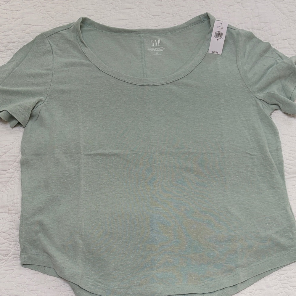 GAP Short Sleeve Tee in Light Sage Green